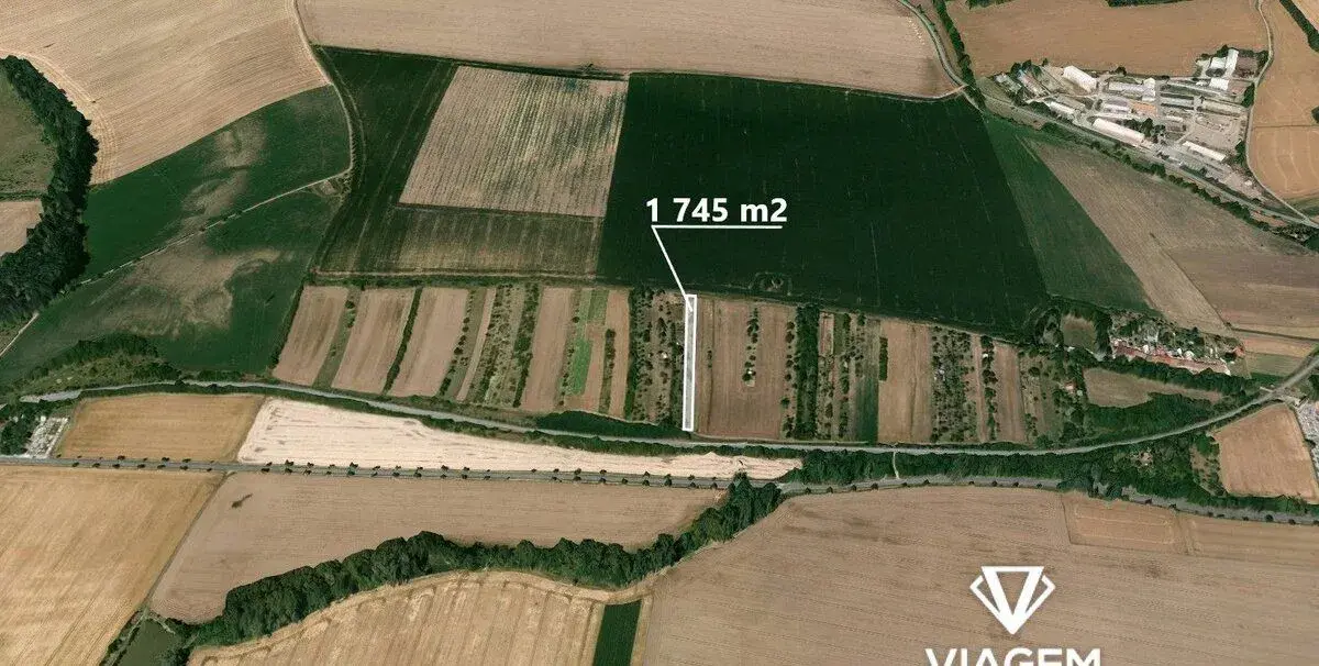 Zahrada 1 745 m²