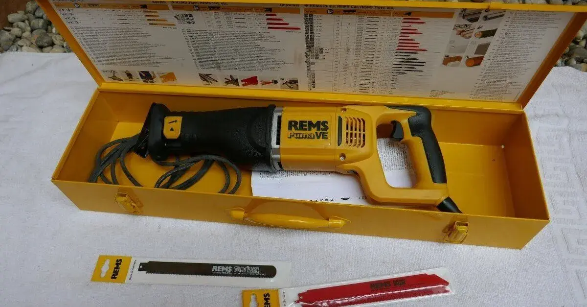 Univerzální šavlová pila REMS Puma VE