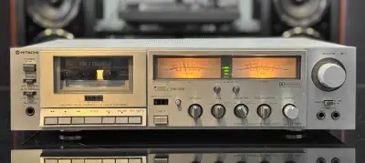 Hitachi D-90S kazetový magnetofon
