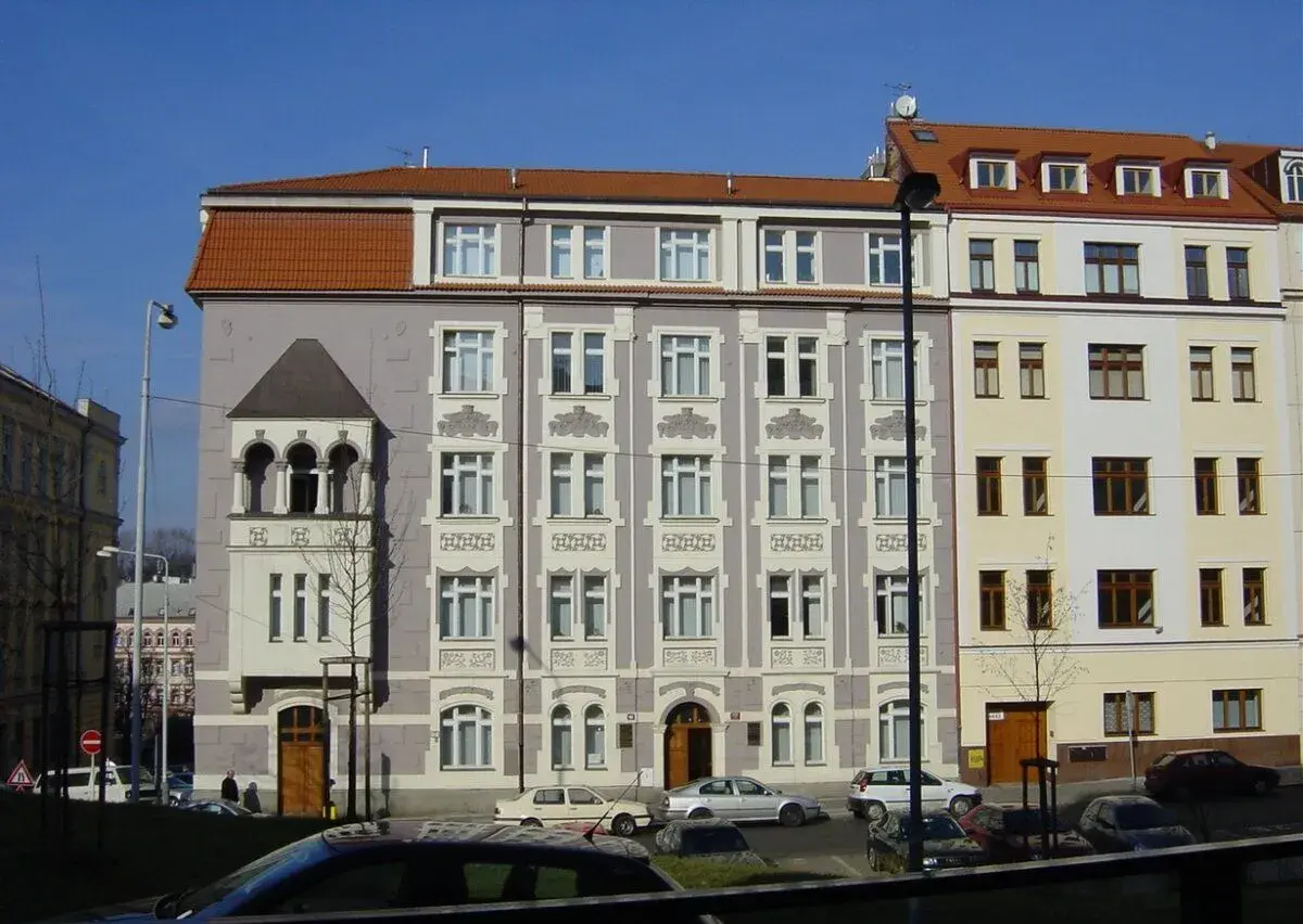 Kancelář 15m2 k pronajmu ihned