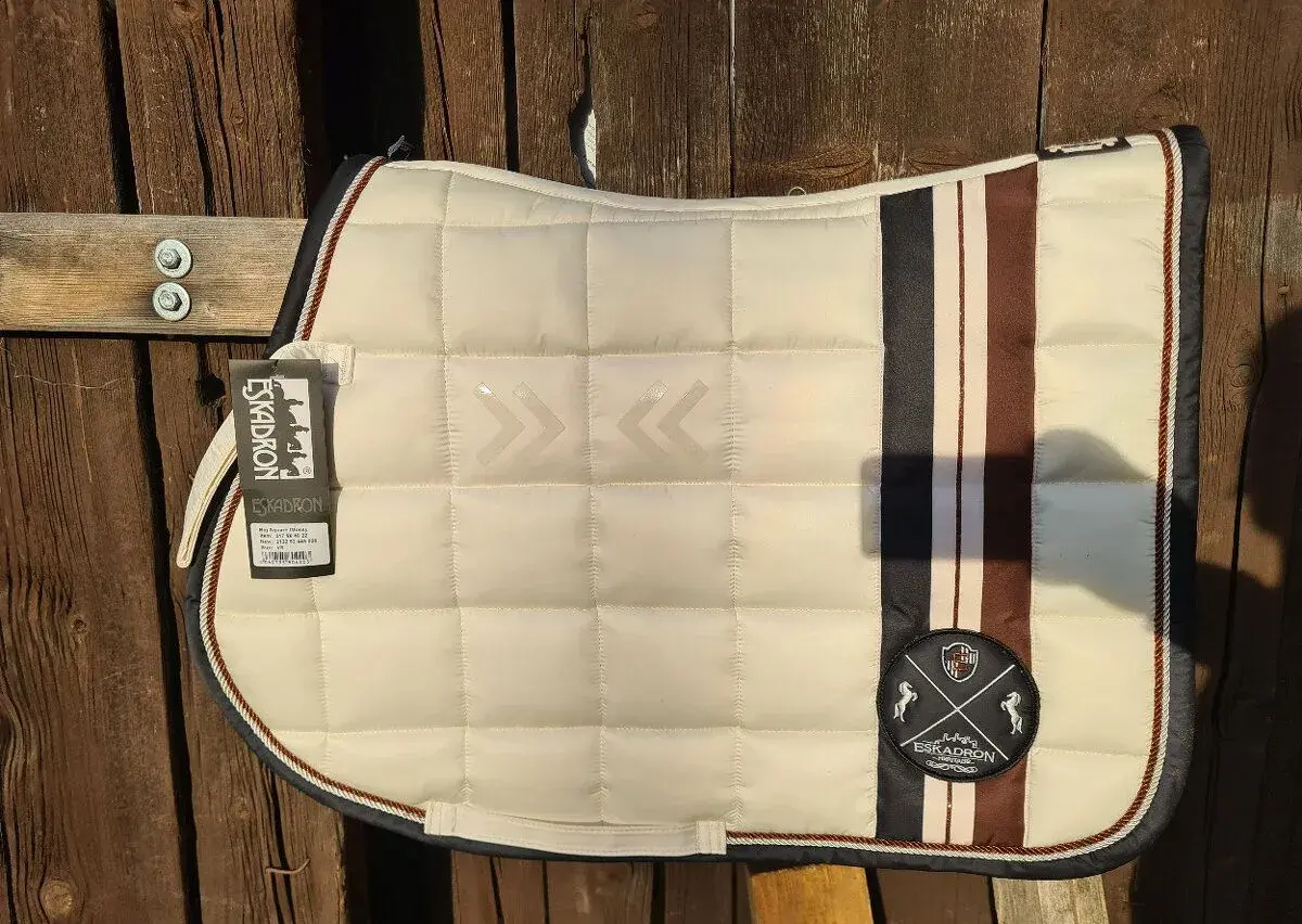 Eskadron Big Square Glossy VS