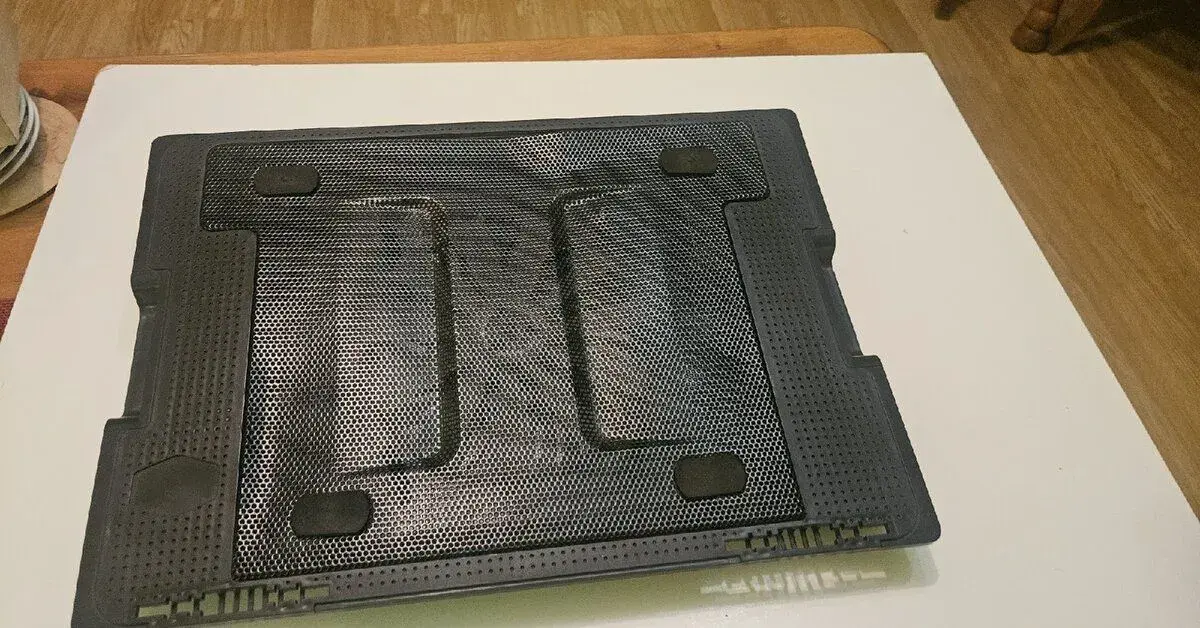 Chladící podložka pod notebook