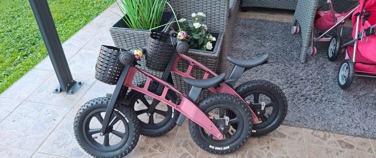 First Bike odrážedla 2x zachovalá.