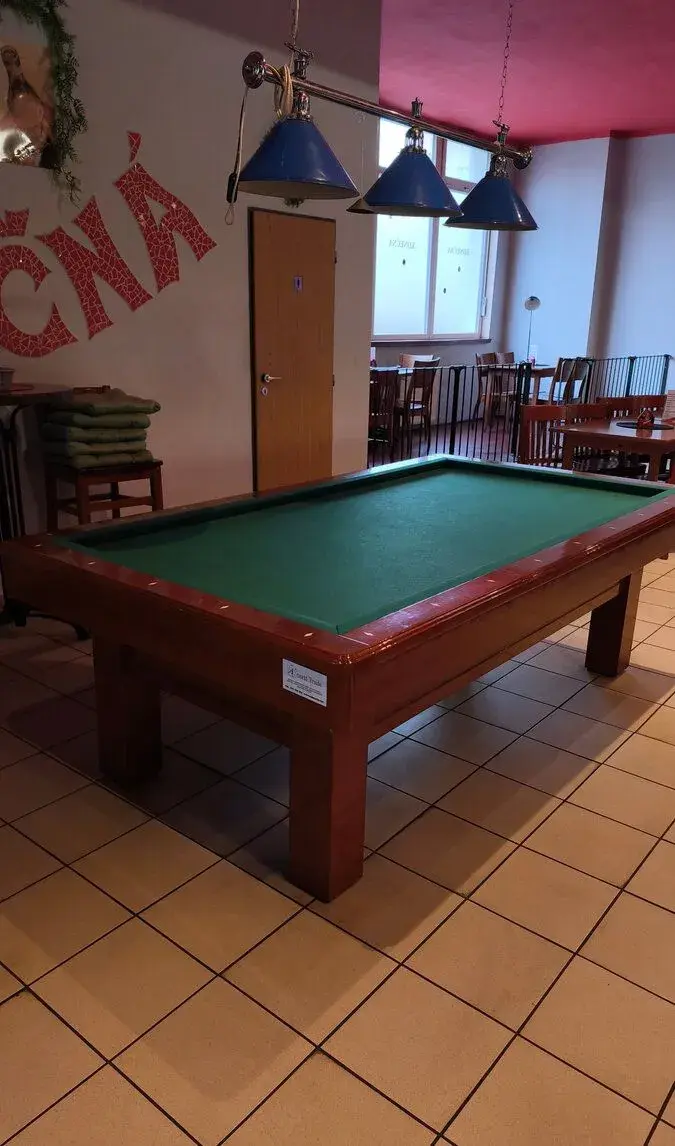 Kulečník Karambol 210, masiv