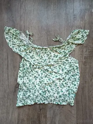 Lehký květinový top vel.146/152 zn.H&M