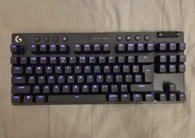 Logitech G PRO X TKL LIGHTSPEED – perfektní stav