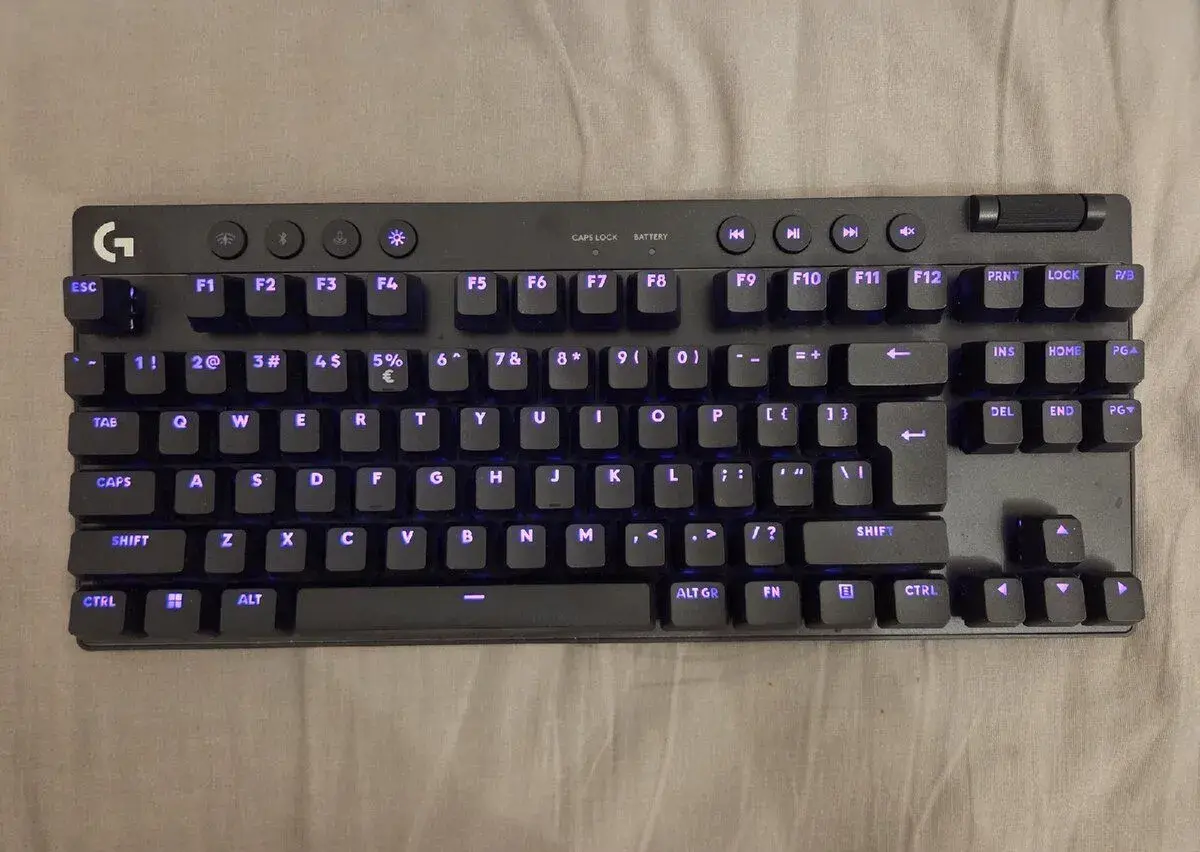 Logitech G PRO X TKL LIGHTSPEED – perfektní stav