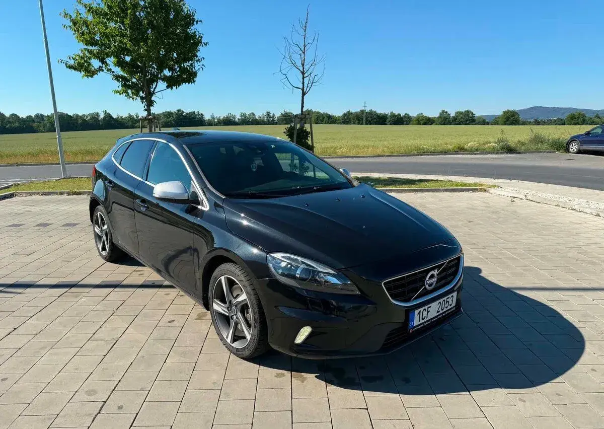Volvo v40 – 2015