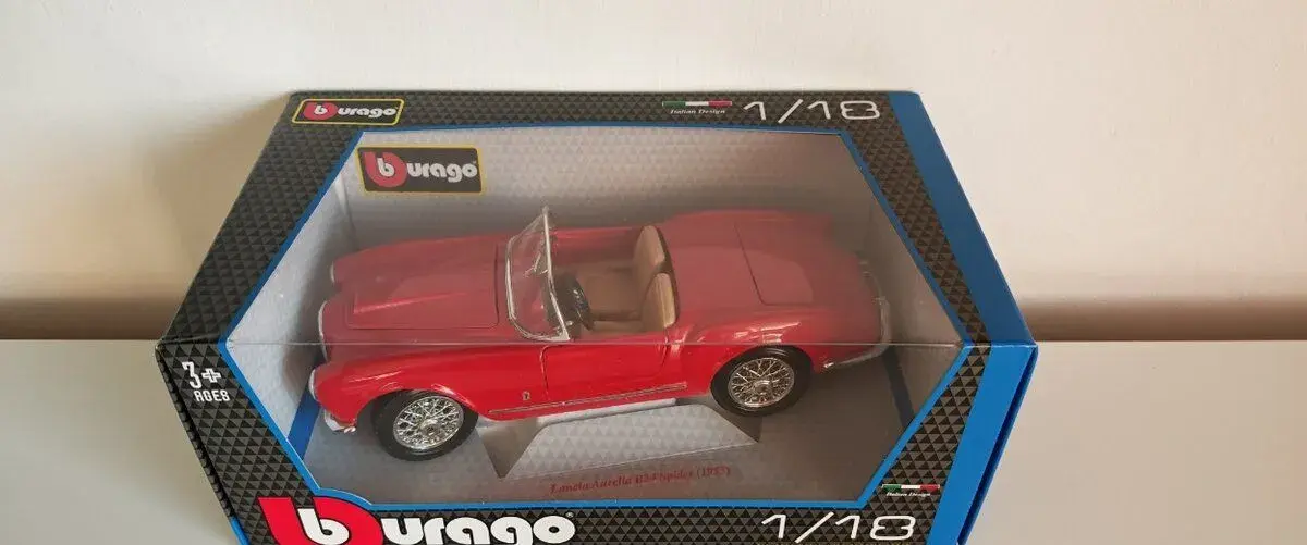 BBURAGO 1:18 Lancia Aurelia Nové Top