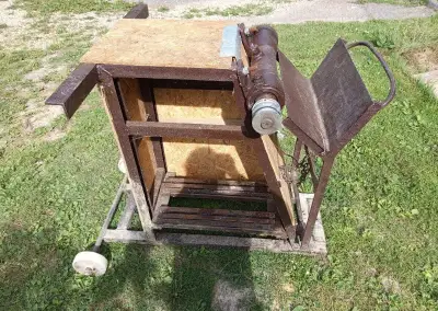 Cirkulárku s kolíbkou bez motoru