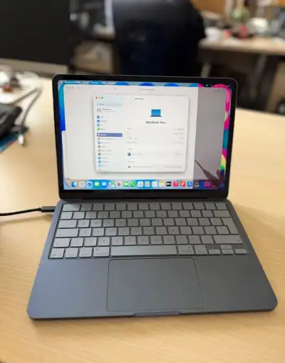 MacBook Neo 13" CZ 2026 Indigo
