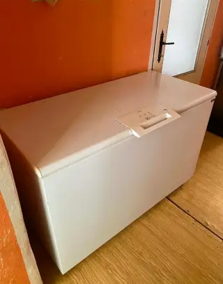 Mrazák 404l