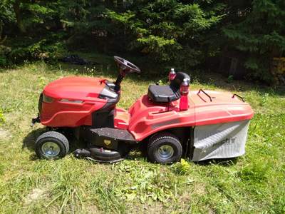 Nový zahradní traktor Hecht 5184.