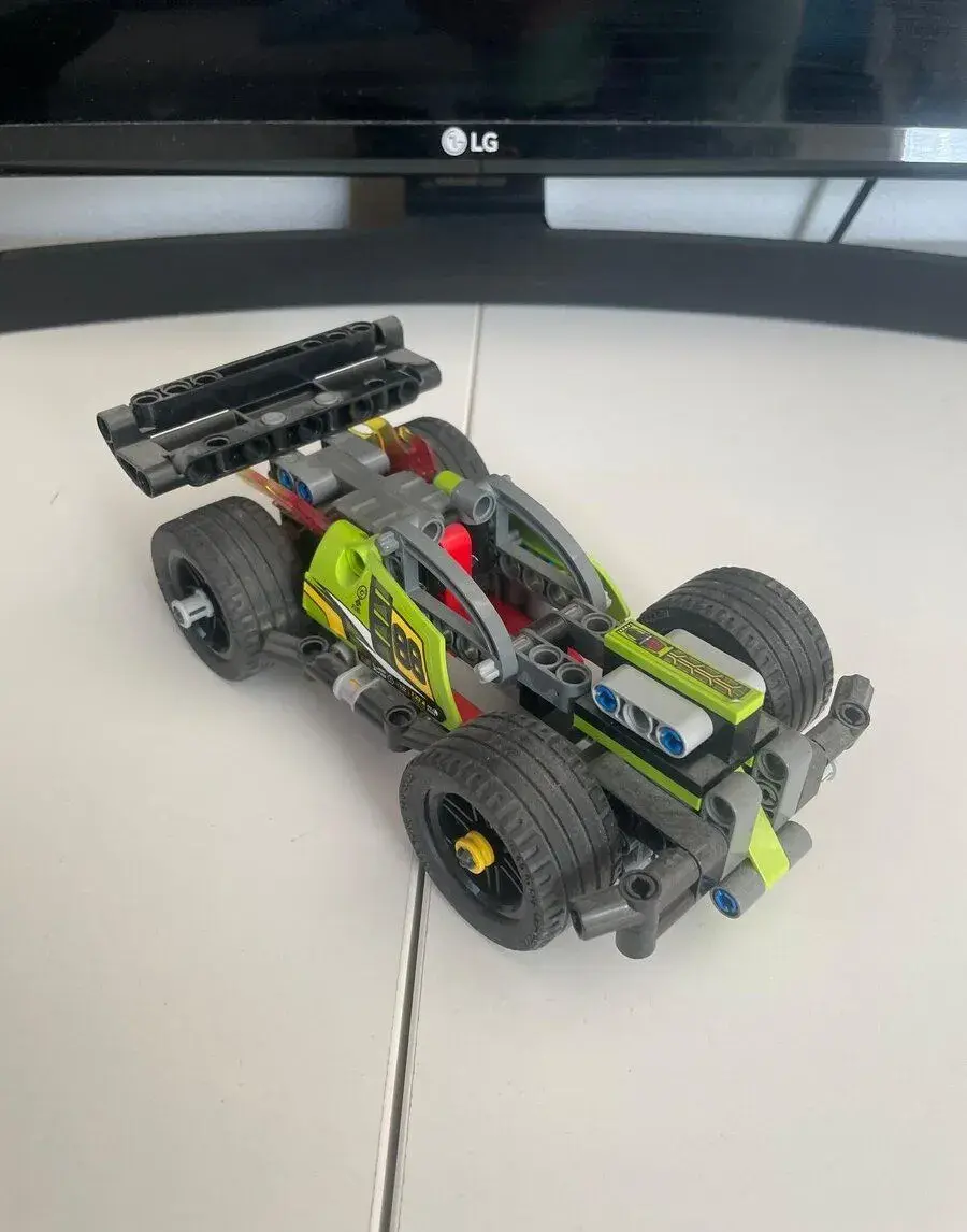 LEGO Technic 42072 Zelený závoďák