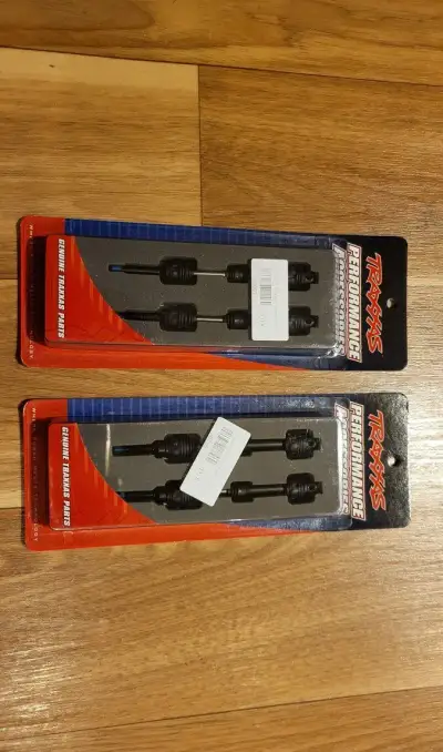 Traxxas - SLASH Ultimate - tuningové kovové poloosy