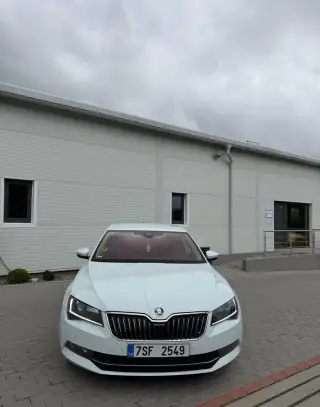 Škoda Superb 3 2.0 TDI, DSG, r. 2015 PRONÁJEM NA TAXI