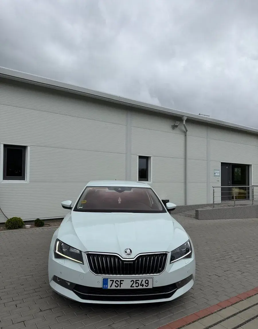 Škoda Superb 3 2.0 TDI, DSG, r. 2015 PRONÁJEM NA TAXI