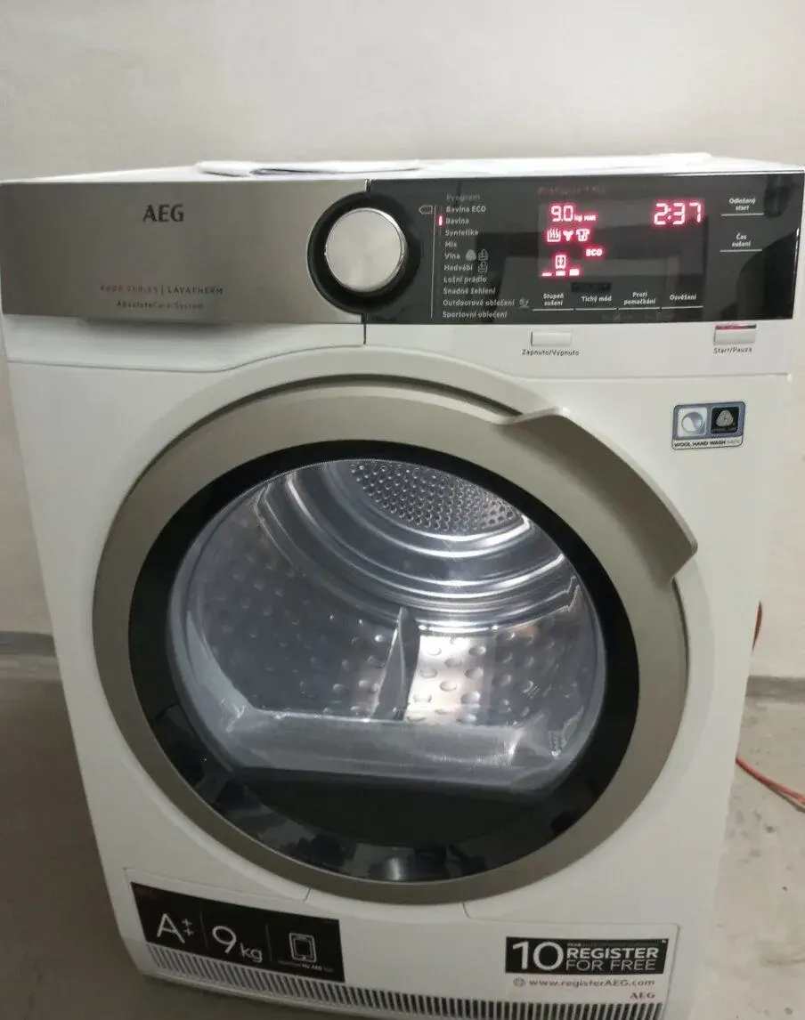 Sušička AEG 8000