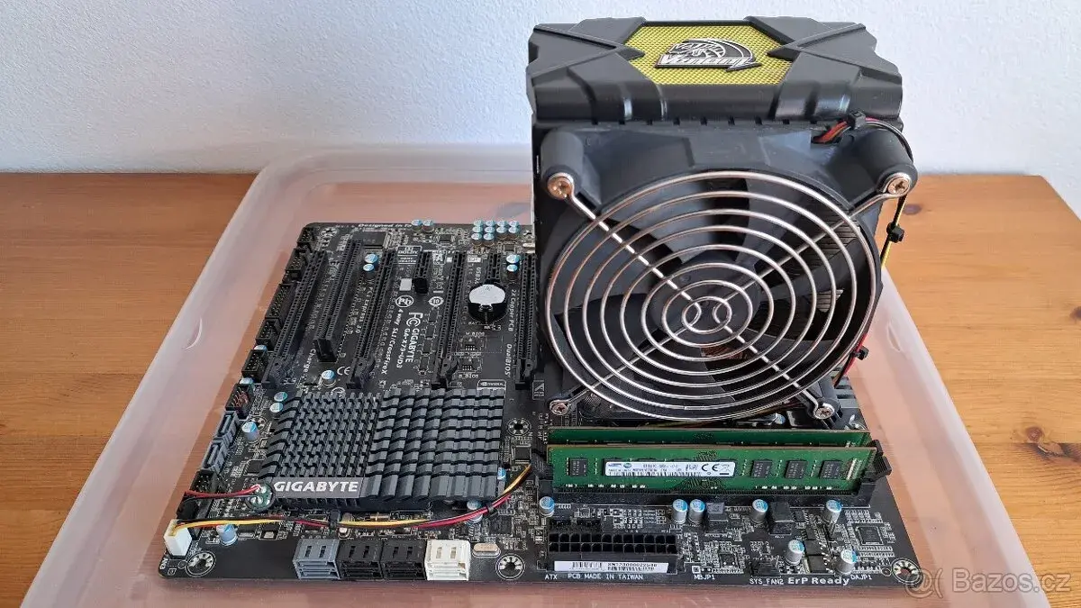 Gigabyte GA-X79-UD3 + i7-3930K + 32GB DDR3 1600 MHz