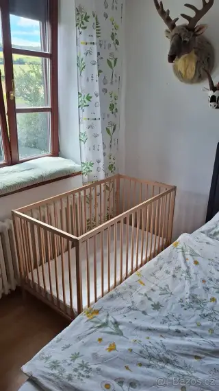 Dětská postýlka IKEA + matrace (vynikající stav)