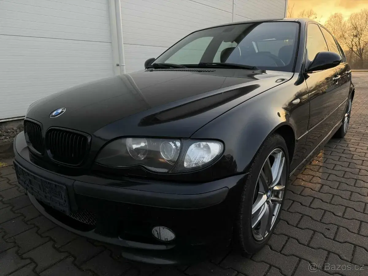 E46 330i M packet II originál xenon, navi, šibr manuál 170kw