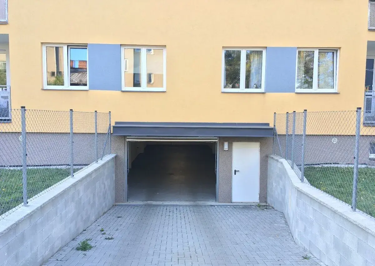 Pronájem čisté garáže Olomouc Hodolany
