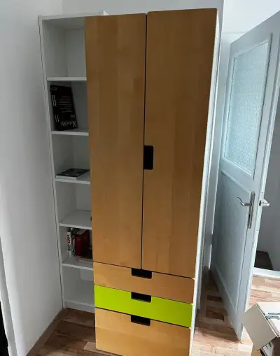 Šatní skříň do dětského pokoje