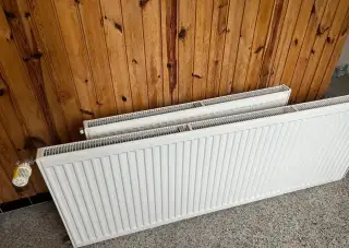 Radiator s termostatem 100 cm
