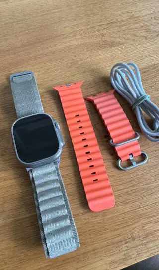 Apple Watch Ultra 2 49 mm titan + Ocean Band a nylon