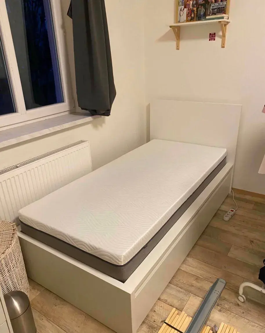 Postel IKEA + matrace JYSK