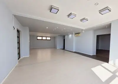 Pronájem komerčního objektu (165 m2) v ul. Hostivařská, Prah