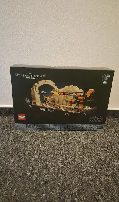 LEGO® Star Wars 75380 Závody kluzáků v Mos Espa