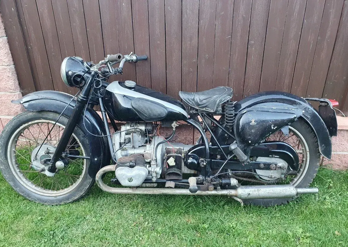Douglas 350cc OHV.1951