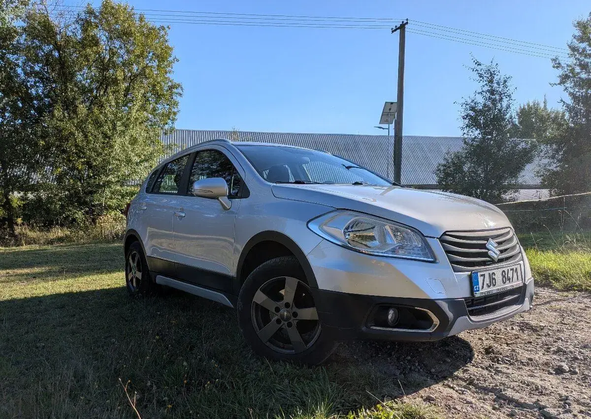 Suzuki SX4 – 2023, 15 000 km