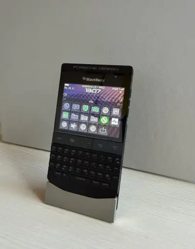 BlackBerry® Porsche Design P'9981 Black (QWERTY)