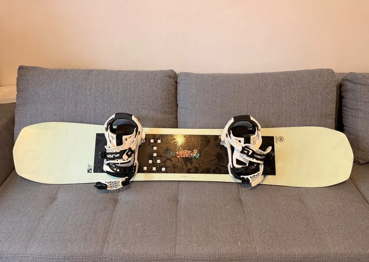 Málo jetý snowboard Nidecker Sensor plus + 150