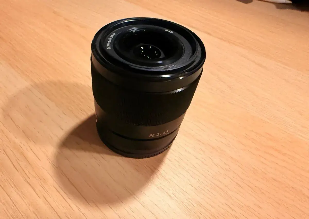 Sony 28mm f2.0 / SEL28F20