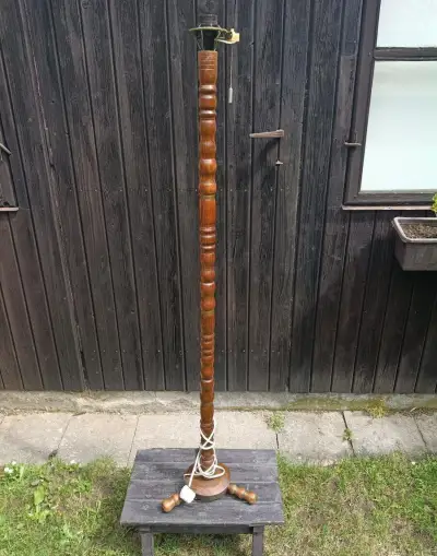 Retro - dřevěná lampa