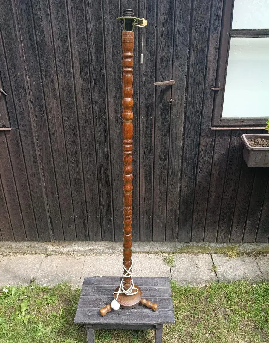 Retro - dřevěná lampa