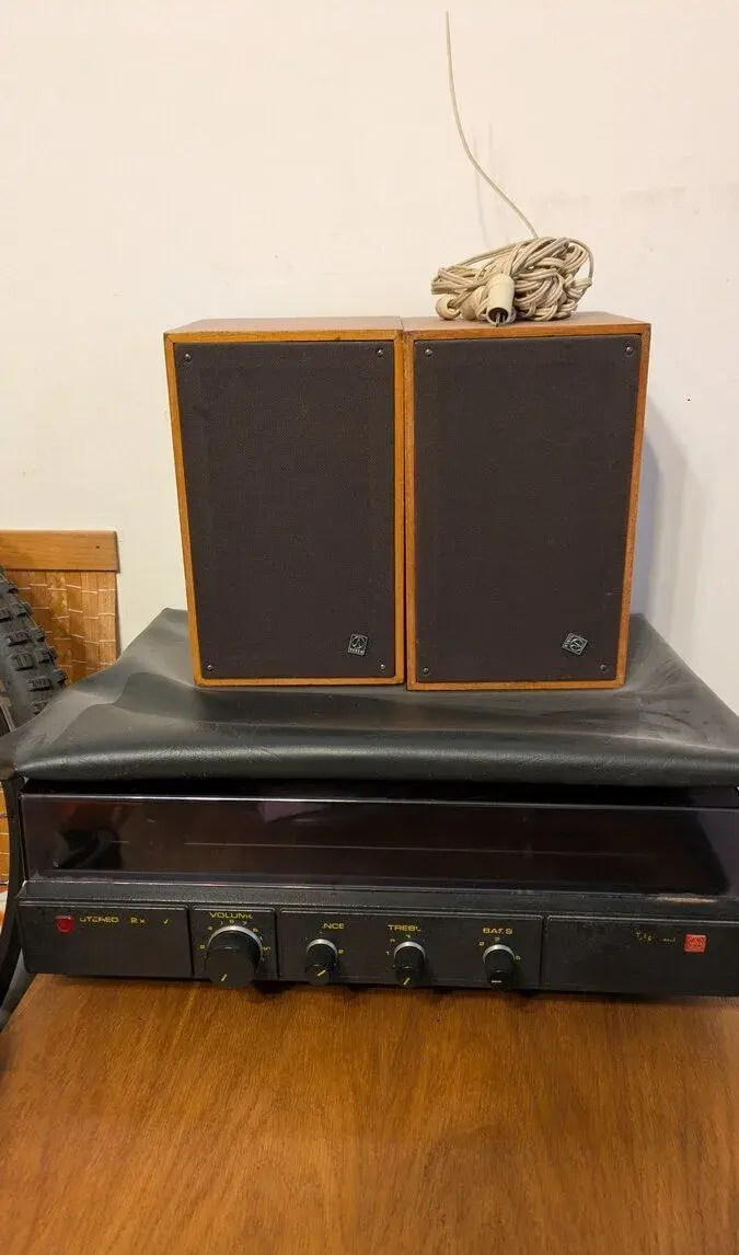 Gramofon Tesla