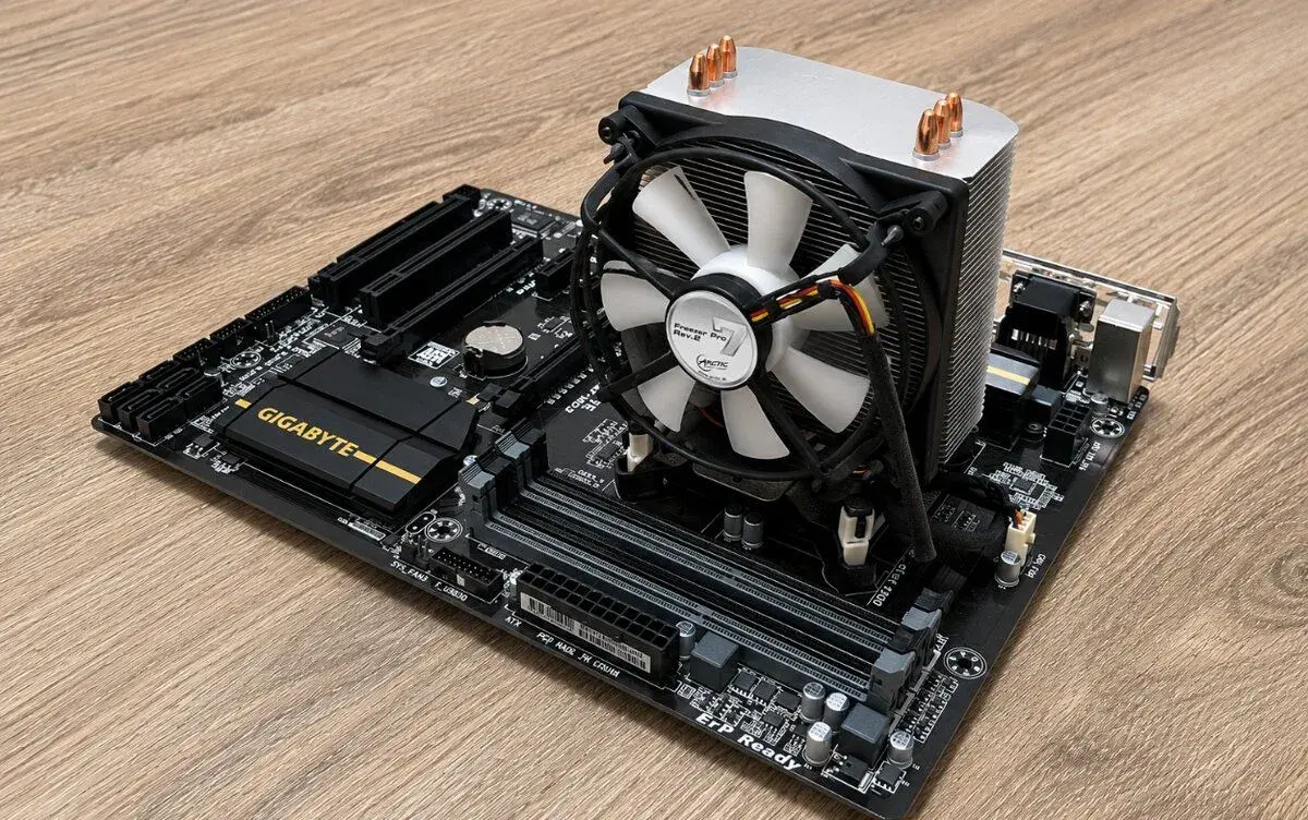 Gigabyte Z87-HD3 + Intel Core i5-4570 + ARCTIC Freezer 7 Pro