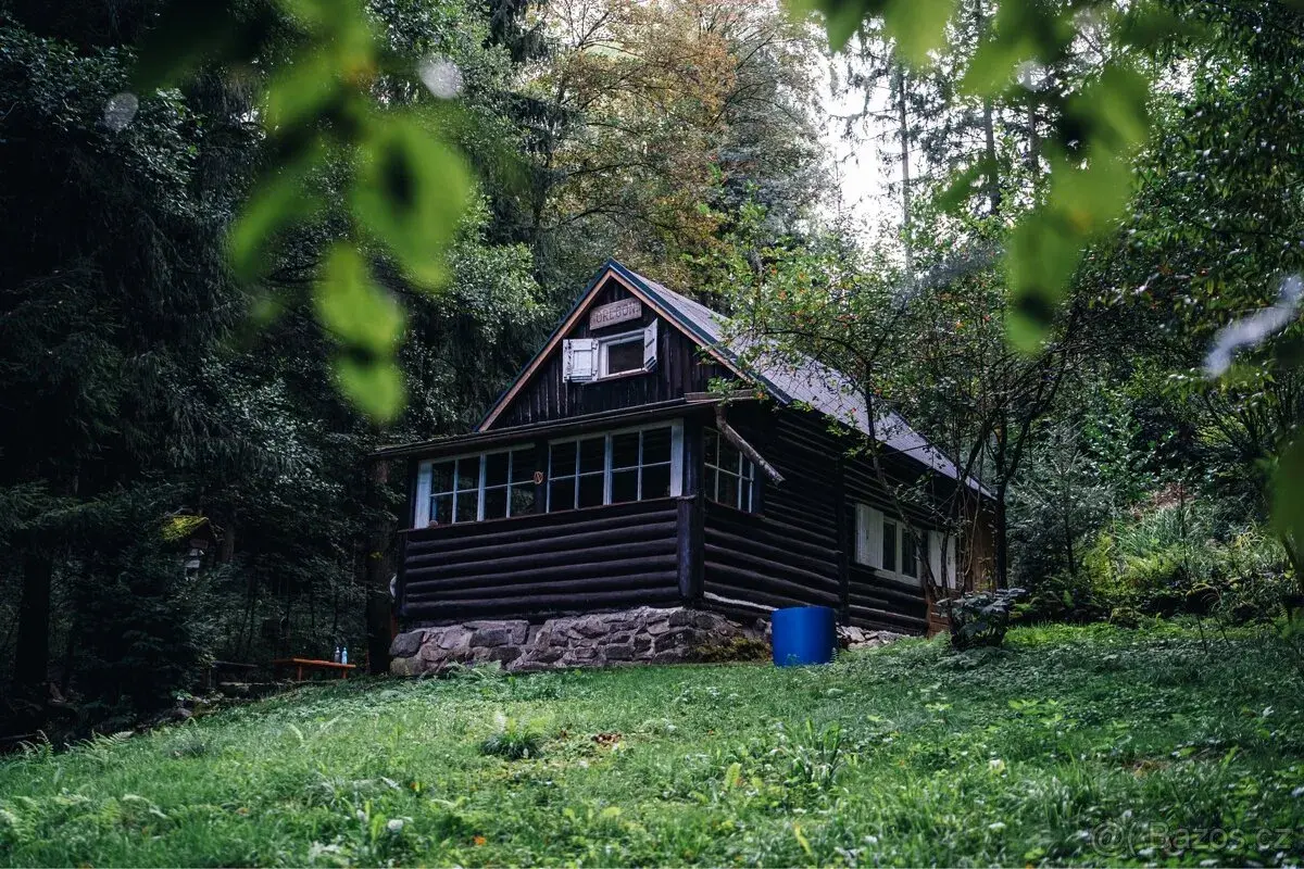 Trampská roubenka s vlastním pozemkem
