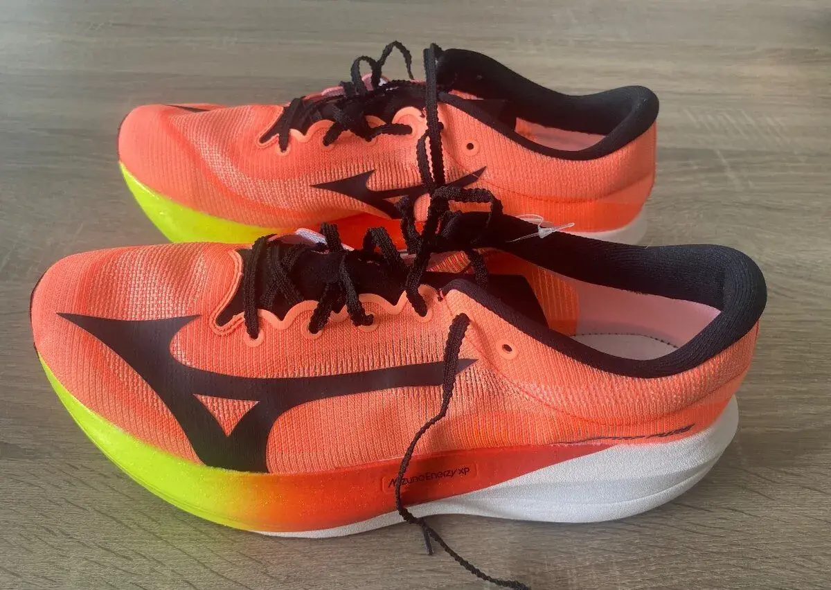 Mizuno Hyperwarp Pure- 46 vel., NOVÉ