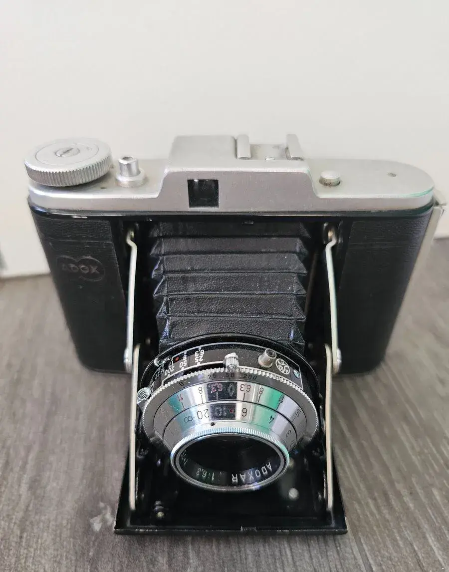 ADOX – historický měchový fotoaparát