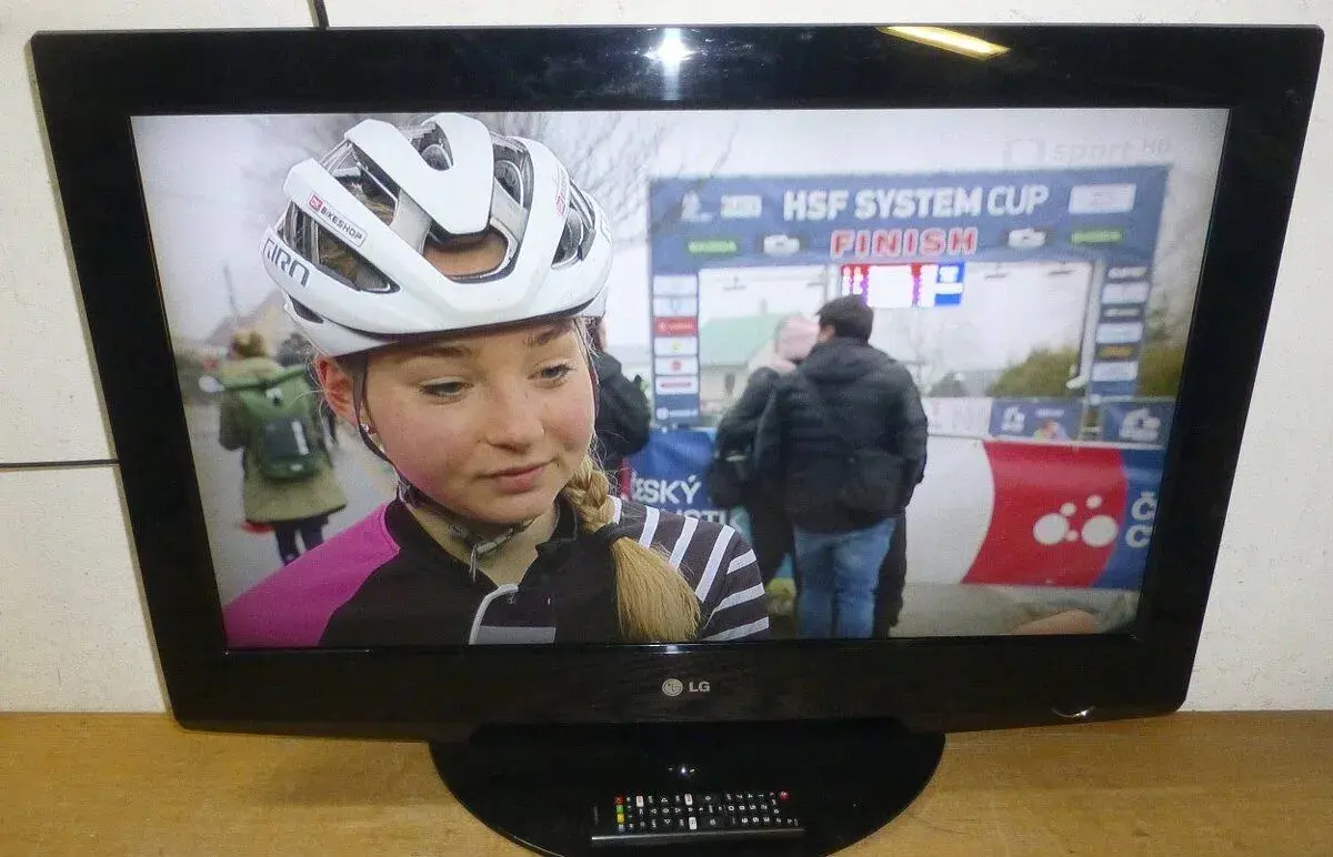LCD televize 80 cm LG, 32 palců, nemá DVBT2