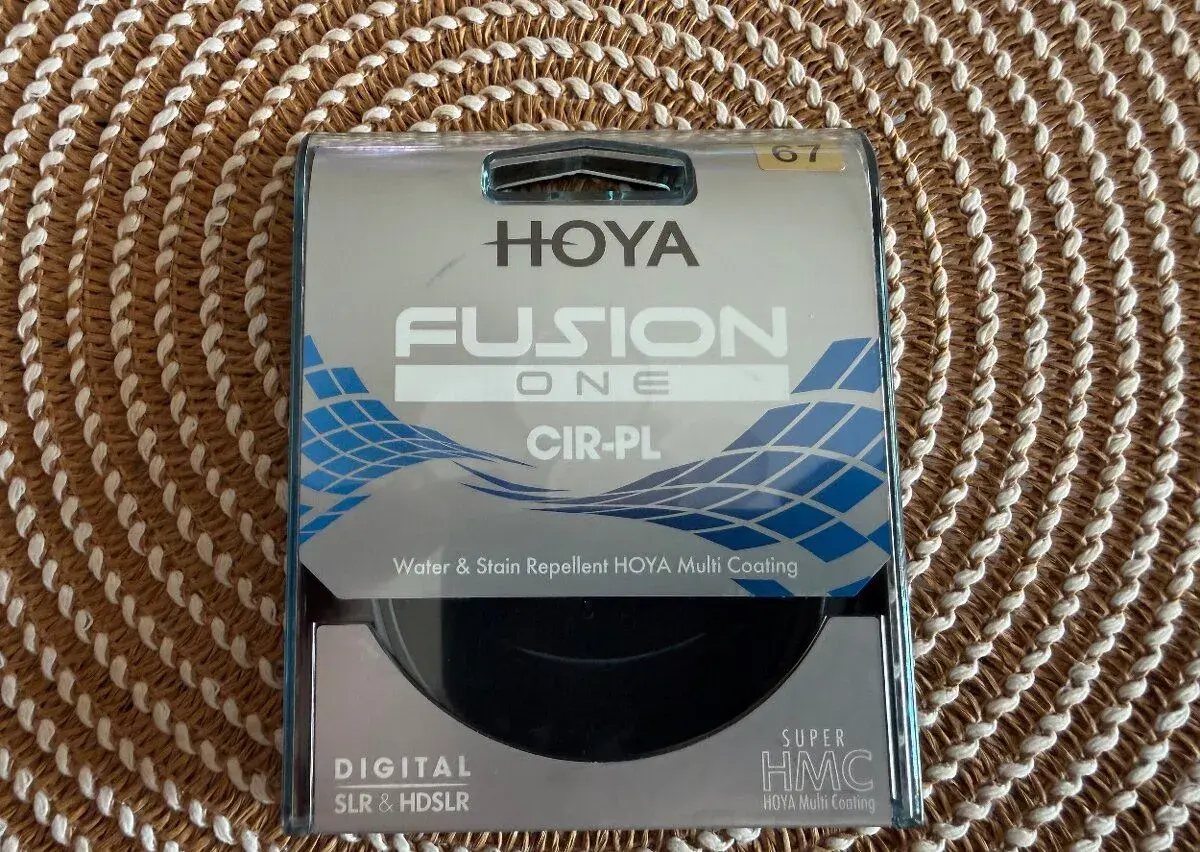 Hoya fusion one cir-pl 67 a 77 mm
