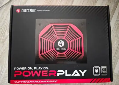 Napájecí zdroj CHIEFTRONIC GPU-1050FC 1050W Nefunkční