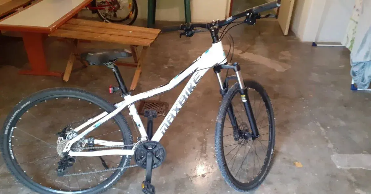 Silniční kola MAXBIKE s výbavou