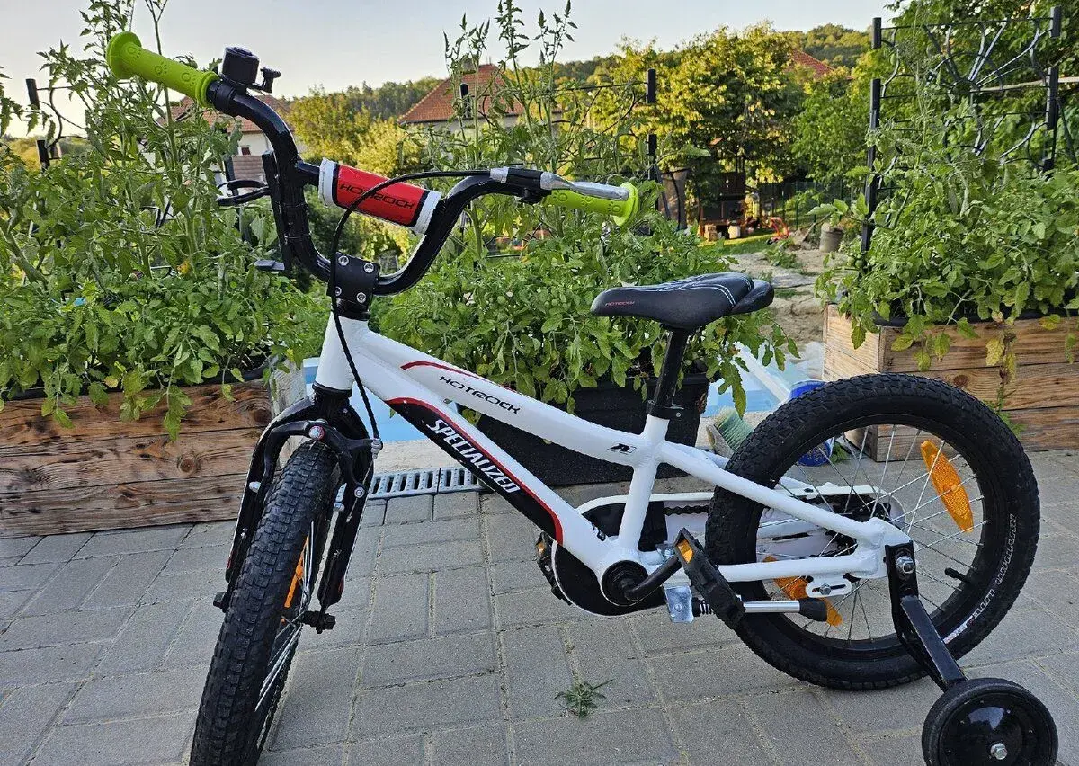 Speciální hotrock 16"