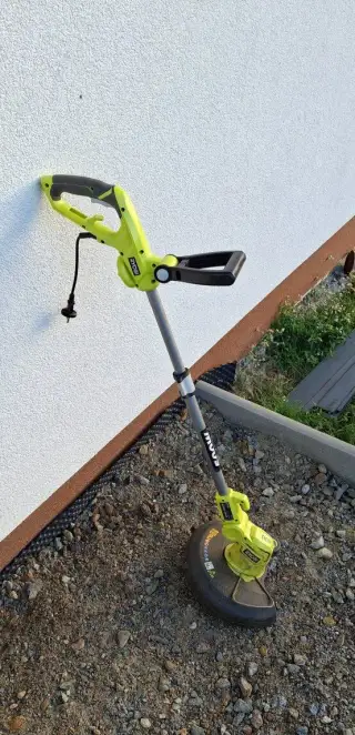 Ryobi elektrický vyžínač RLT5127
